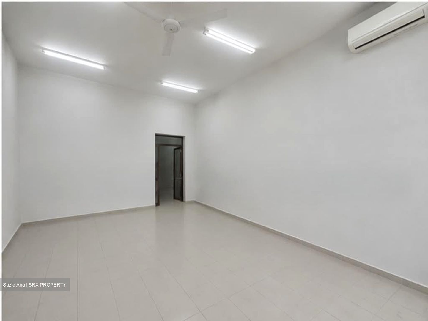 Serangoon Road (D8), Shop House #562952981